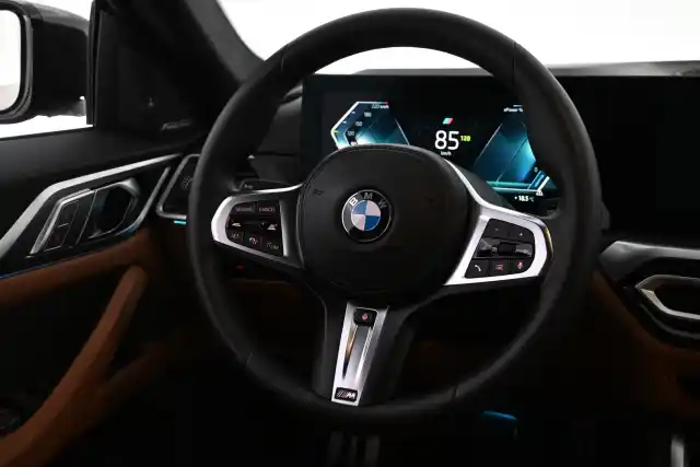 Vihreä Sedan, BMW i4 – VAR-23115