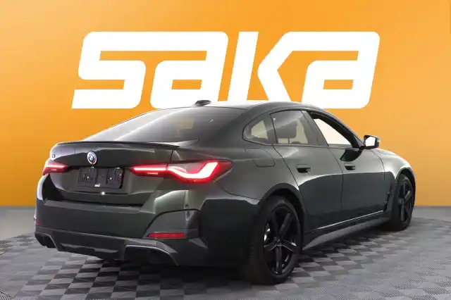 Vihreä Sedan, BMW i4 – VAR-23115