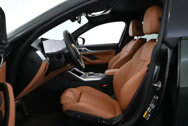 Vihreä Sedan, BMW i4 – VAR-23115