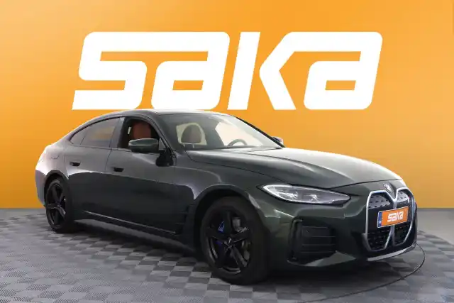 Vihreä Sedan, BMW i4 – VAR-23115