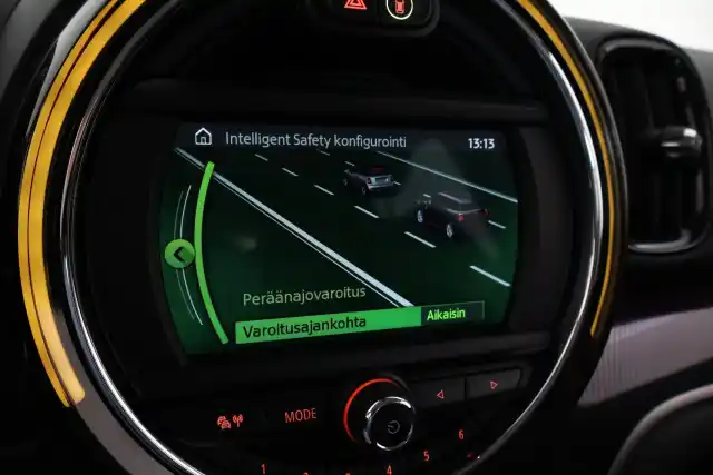 Vihreä Tila-auto, MINI Countryman – VAR-23123