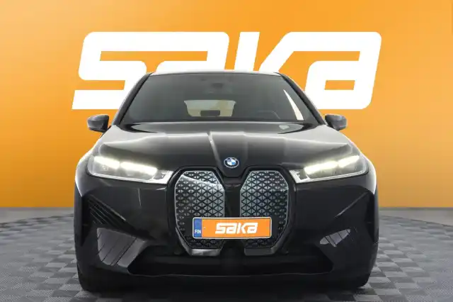 Musta Maastoauto, BMW iX – VAR-23351