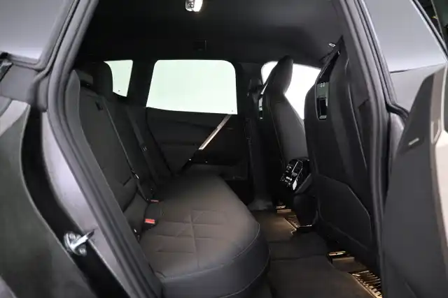 Musta Maastoauto, BMW iX – VAR-23351