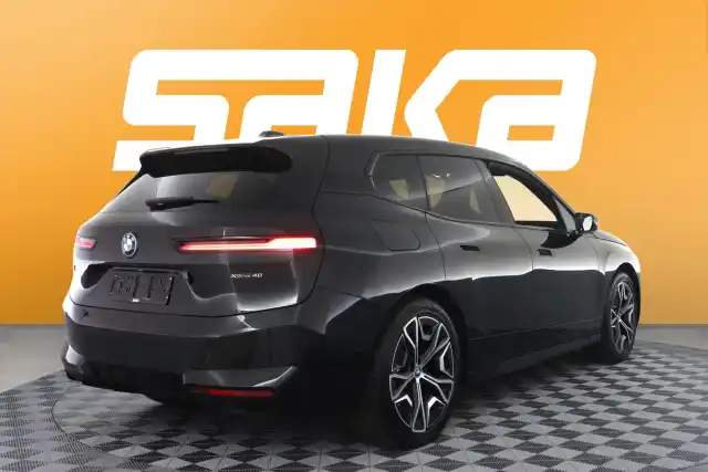 Musta Maastoauto, BMW iX – VAR-23351