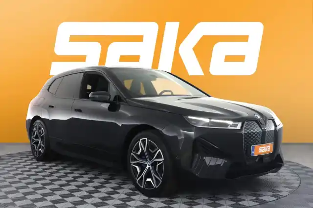 Musta Maastoauto, BMW iX – VAR-23351