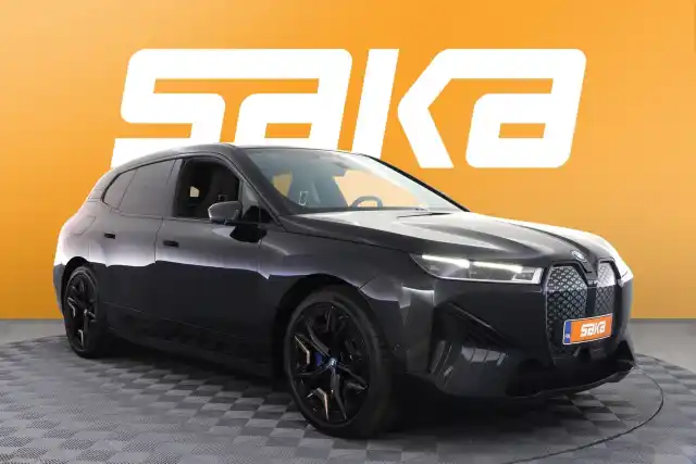 Musta Maastoauto, BMW iX – VAR-23559