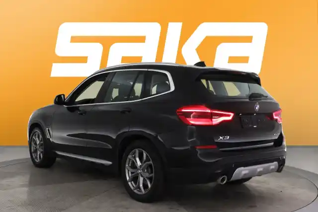 Musta Maastoauto, BMW X3 – VAR-23640