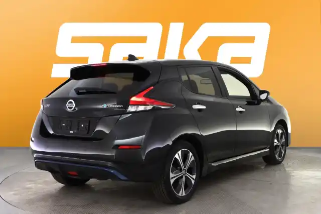 Musta Viistoperä, Nissan Leaf – VAR-23884