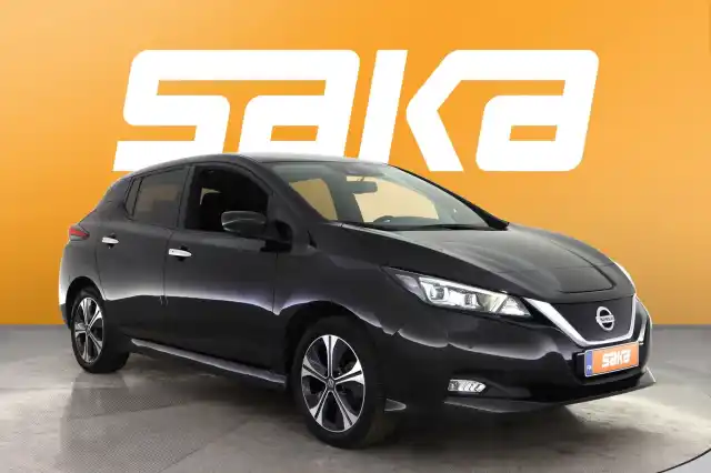 Musta Viistoperä, Nissan Leaf – VAR-23884