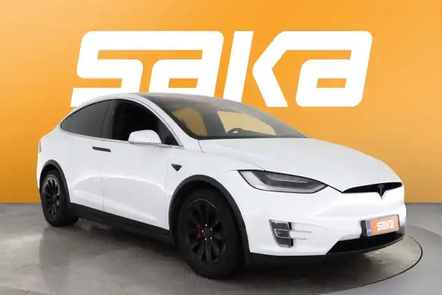 Valkoinen Maastoauto, Tesla Model X – VAR-23957