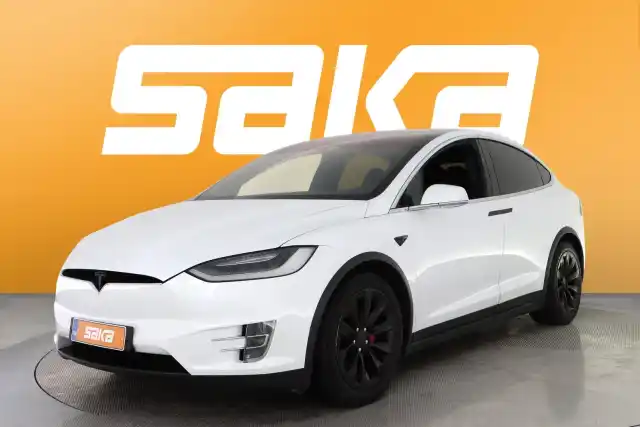 Valkoinen Maastoauto, Tesla Model X – VAR-23957