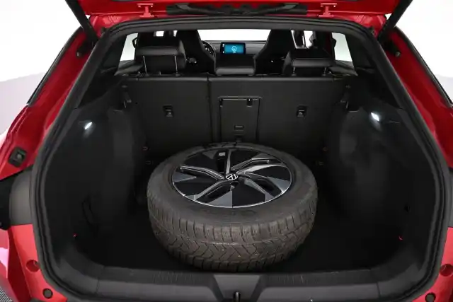 Punainen Maastoauto, Volkswagen ID.4 – VAR-24011