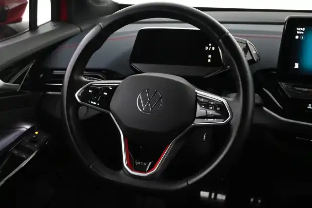 Punainen Maastoauto, Volkswagen ID.4 – VAR-24011