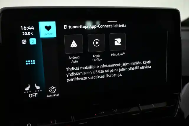 Punainen Maastoauto, Volkswagen ID.4 – VAR-24011