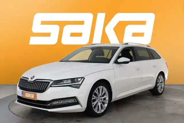 Valkoinen Farmari, Skoda Superb – VAR-24087