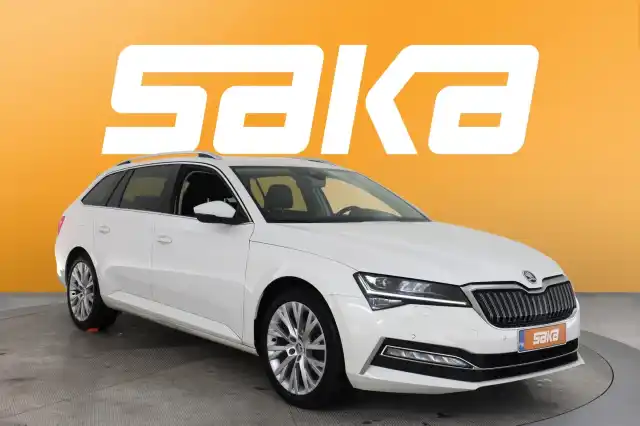 Valkoinen Farmari, Skoda Superb – VAR-24087