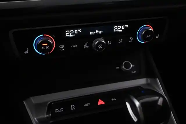 Harmaa Maastoauto, Audi Q3 – VAR-24137