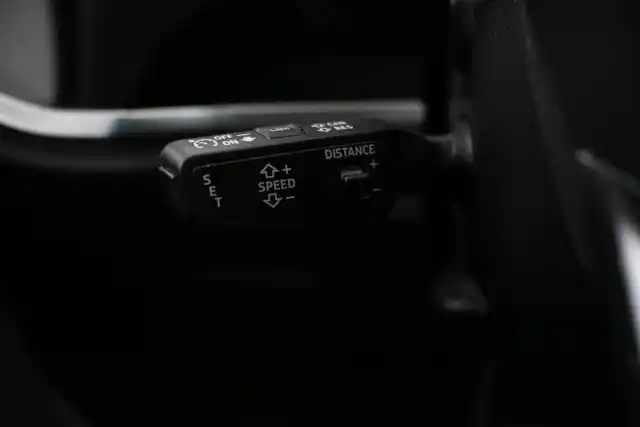 Harmaa Maastoauto, Audi Q3 – VAR-24137
