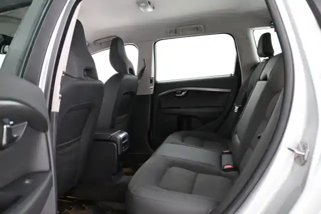 Harmaa Farmari, Volvo XC70 – VAR-241883