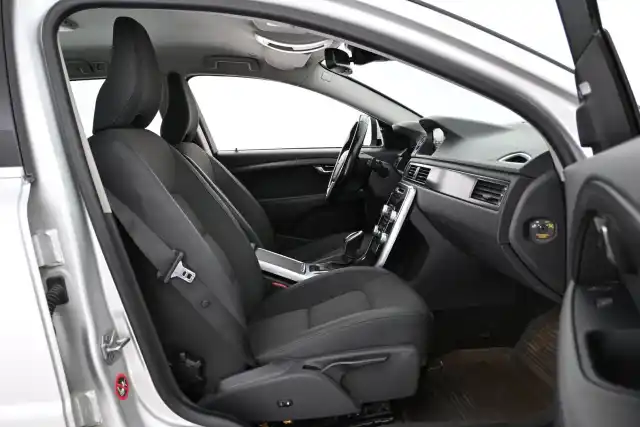 Harmaa Farmari, Volvo XC70 – VAR-241883