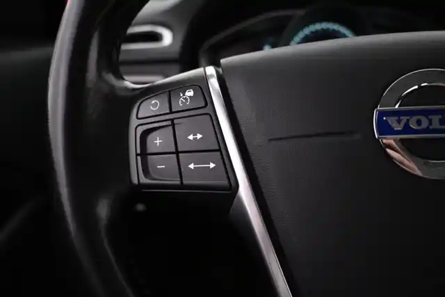 Harmaa Farmari, Volvo XC70 – VAR-241883