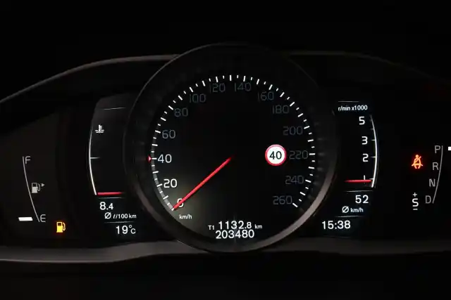 Harmaa Farmari, Volvo XC70 – VAR-241883
