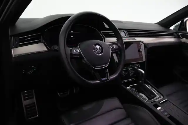 Ruskea Farmari, Volkswagen Passat – VAR-24287