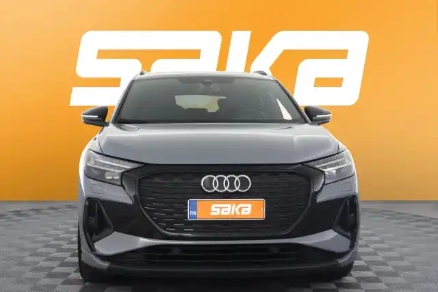 Harmaa Maastoauto, Audi Q4 e-tron – VAR-24302