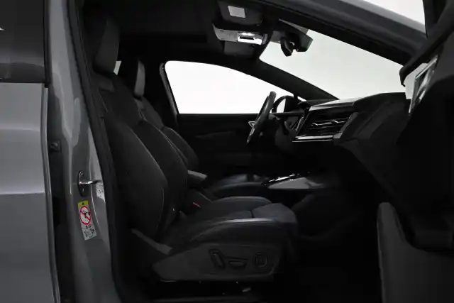 Harmaa Maastoauto, Audi Q4 e-tron – VAR-24302