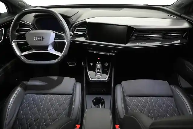 Harmaa Maastoauto, Audi Q4 e-tron – VAR-24302