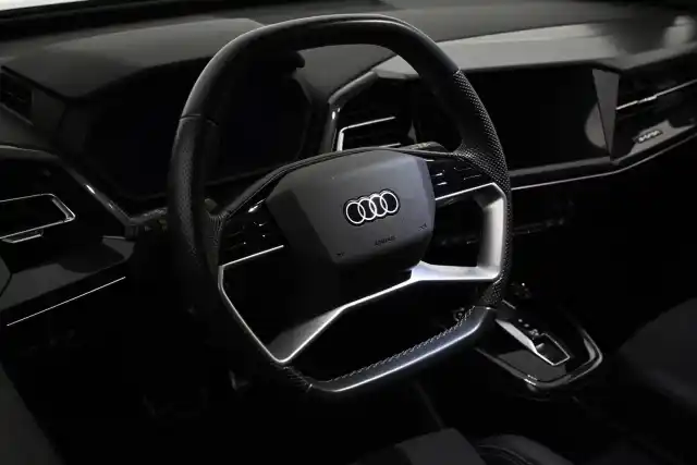 Harmaa Maastoauto, Audi Q4 e-tron – VAR-24302