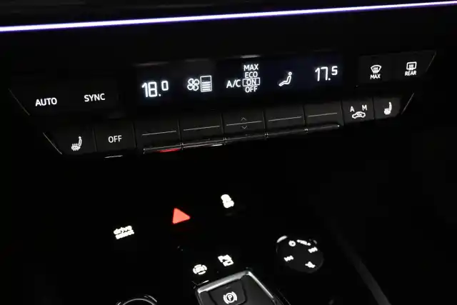 Harmaa Maastoauto, Audi Q4 e-tron – VAR-24302