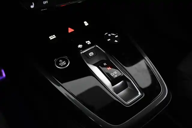 Harmaa Maastoauto, Audi Q4 e-tron – VAR-24302