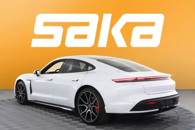 Valkoinen Sedan, Porsche Taycan – VAR-24385