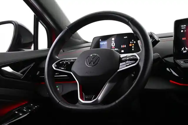 Punainen Maastoauto, Volkswagen ID.4 – VAR-24554