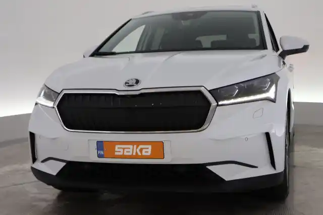 Valkoinen Maastoauto, Skoda Enyaq – VAR-24554