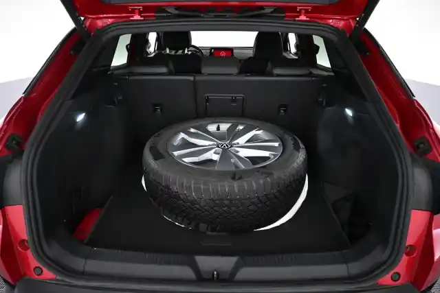 Punainen Maastoauto, Volkswagen ID.4 – VAR-24554