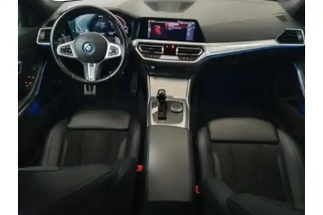 Valkoinen Farmari, BMW 330 – VAR-24604