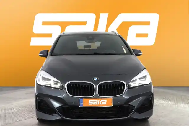 Harmaa Tila-auto, BMW 225 – VAR-24735