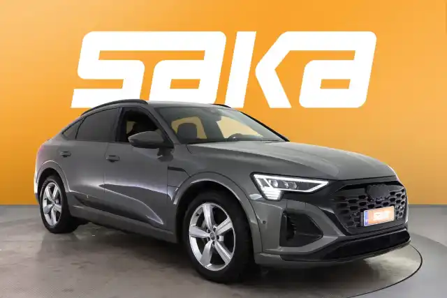 Harmaa Maastoauto, Audi Q8 e-tron – VAR-24792