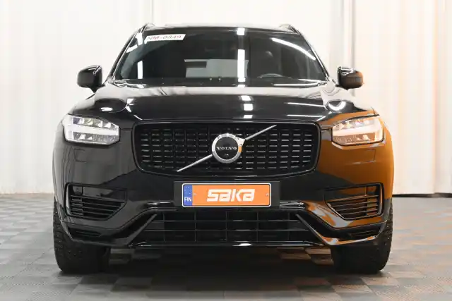 Musta Maastoauto, Volvo XC90 – VAR-24819