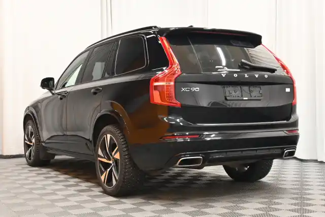 Musta Maastoauto, Volvo XC90 – VAR-24819