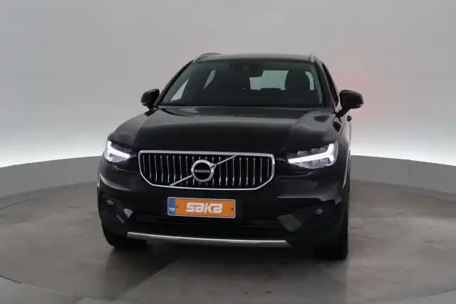 Musta Maastoauto, Volvo XC40 – VAR-24848