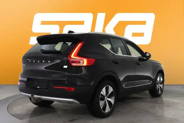 Musta Maastoauto, Volvo XC40 – VAR-24848