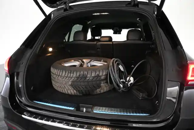 Musta Maastoauto, Mercedes-Benz GLE – VAR-24906