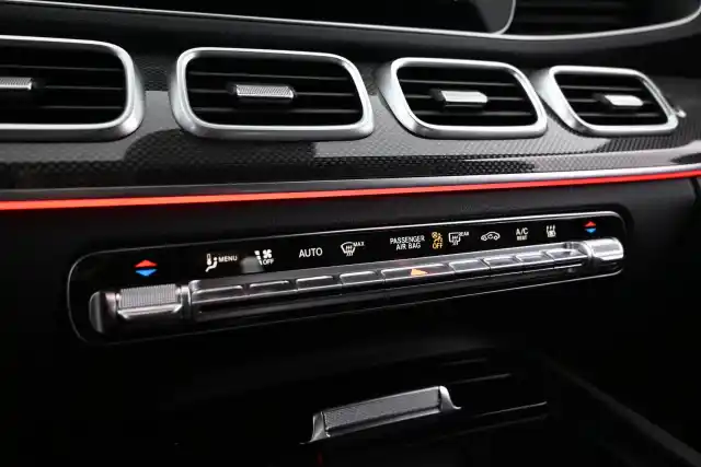 Musta Maastoauto, Mercedes-Benz GLE – VAR-24906
