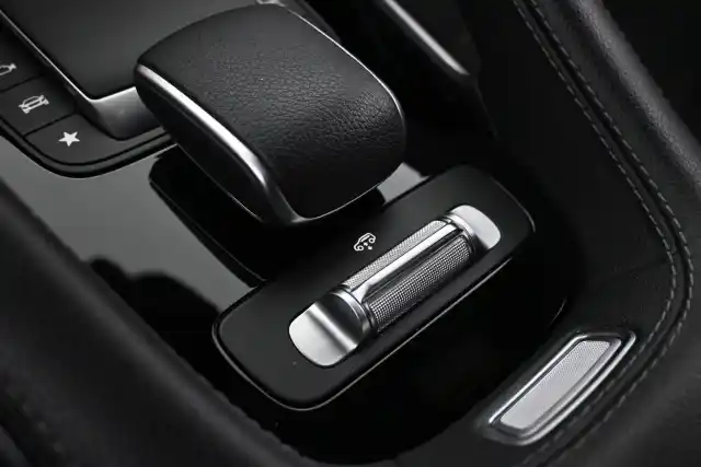 Musta Maastoauto, Mercedes-Benz GLE – VAR-24906