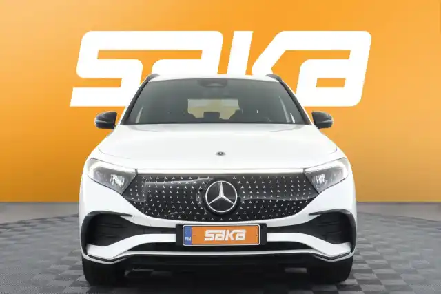 Valkoinen Maastoauto, Mercedes-Benz EQA – VAR-24910