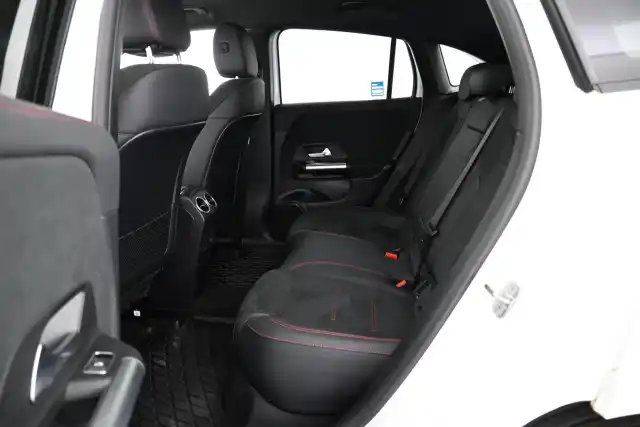 Valkoinen Maastoauto, Mercedes-Benz EQA – VAR-24910