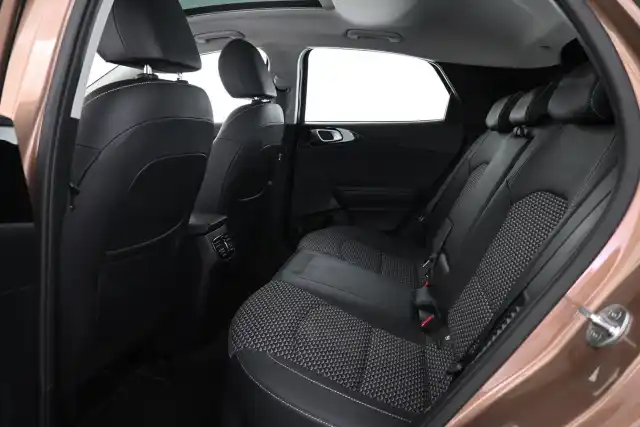 Ruskea Viistoperä, Kia XCeed – VAR-25474